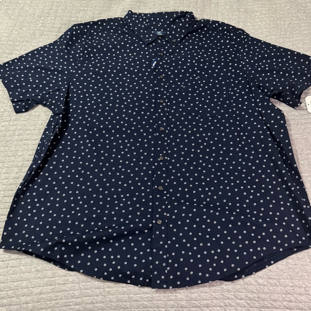 Lot of 5 Men’s 2XL Short Sleeve Shirts NWT - Picture 6 of 11